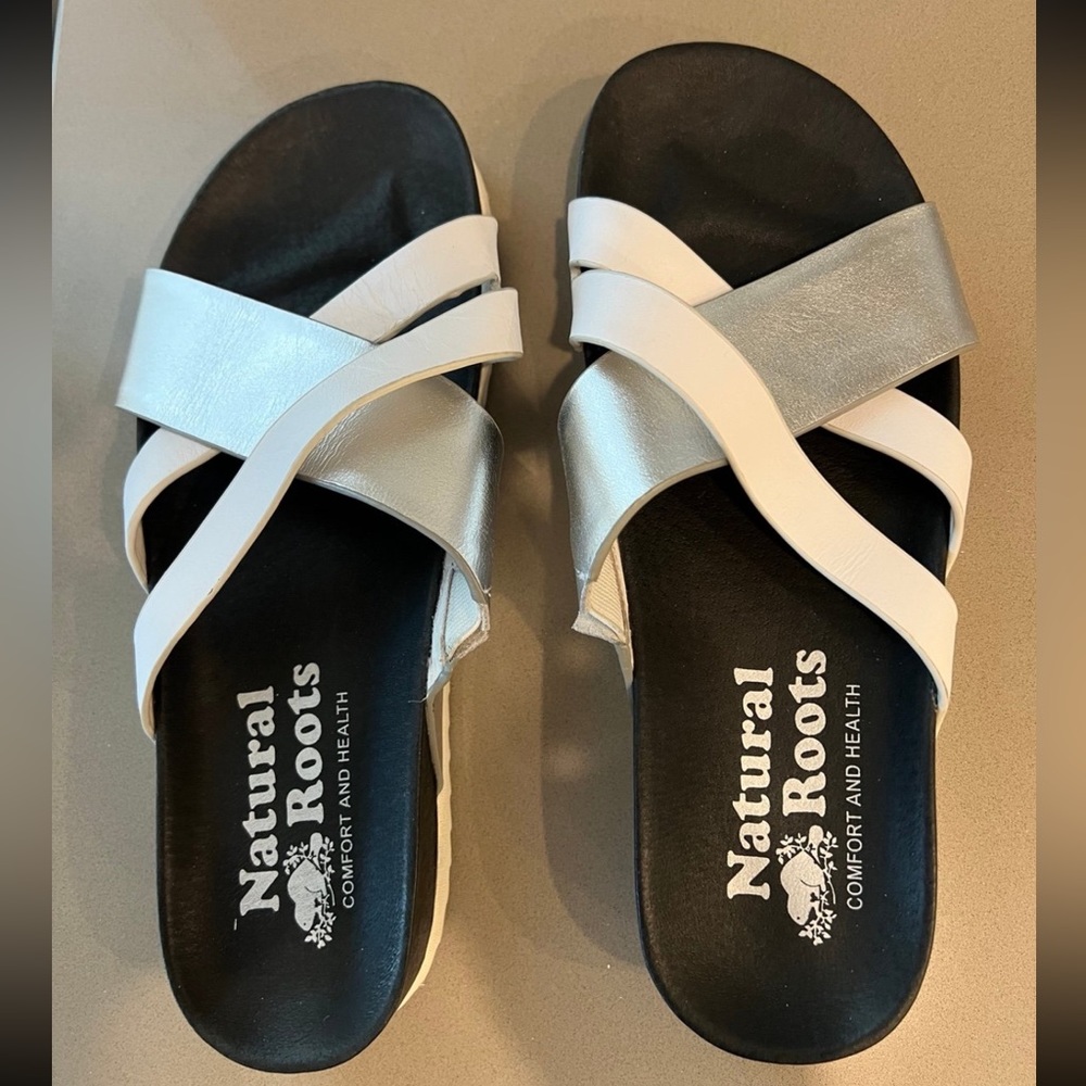 Roots sandals